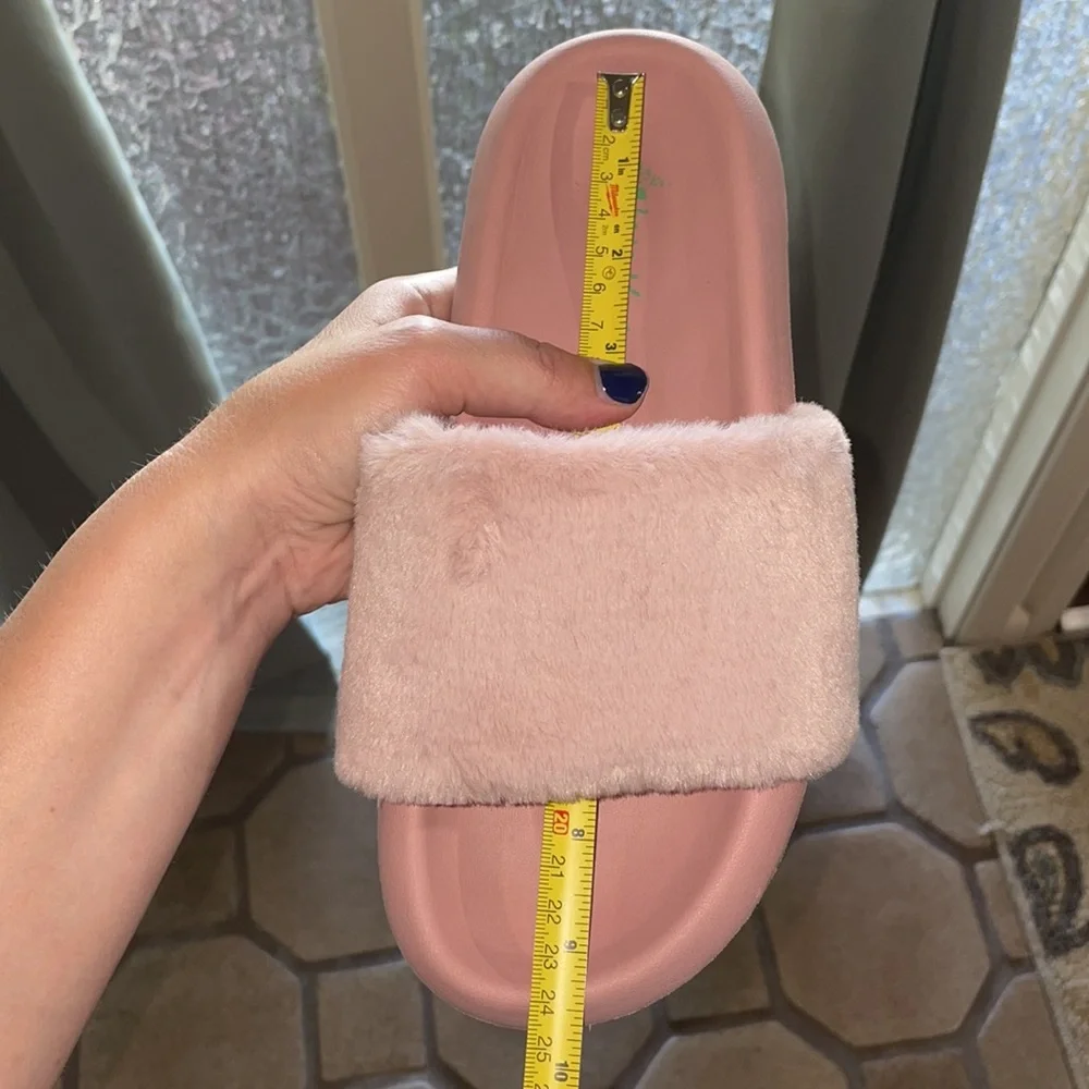 Honey Dew sandals